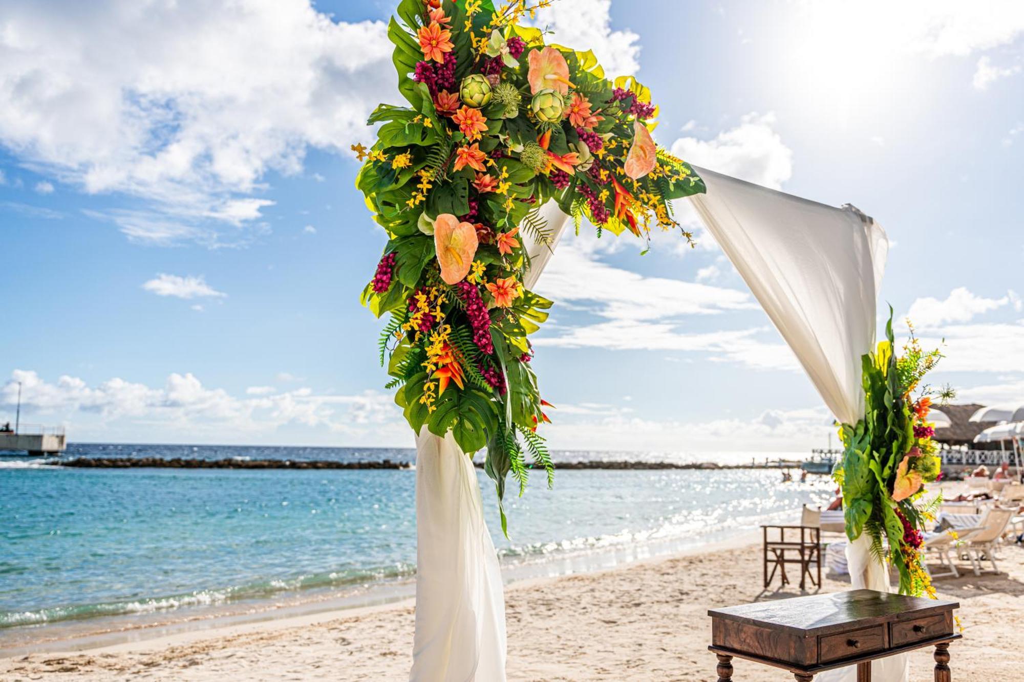 Mangrove Beach Corendon Curacao All-Inclusive Resort, Curio By Hilton يلمستاد المظهر الخارجي الصورة